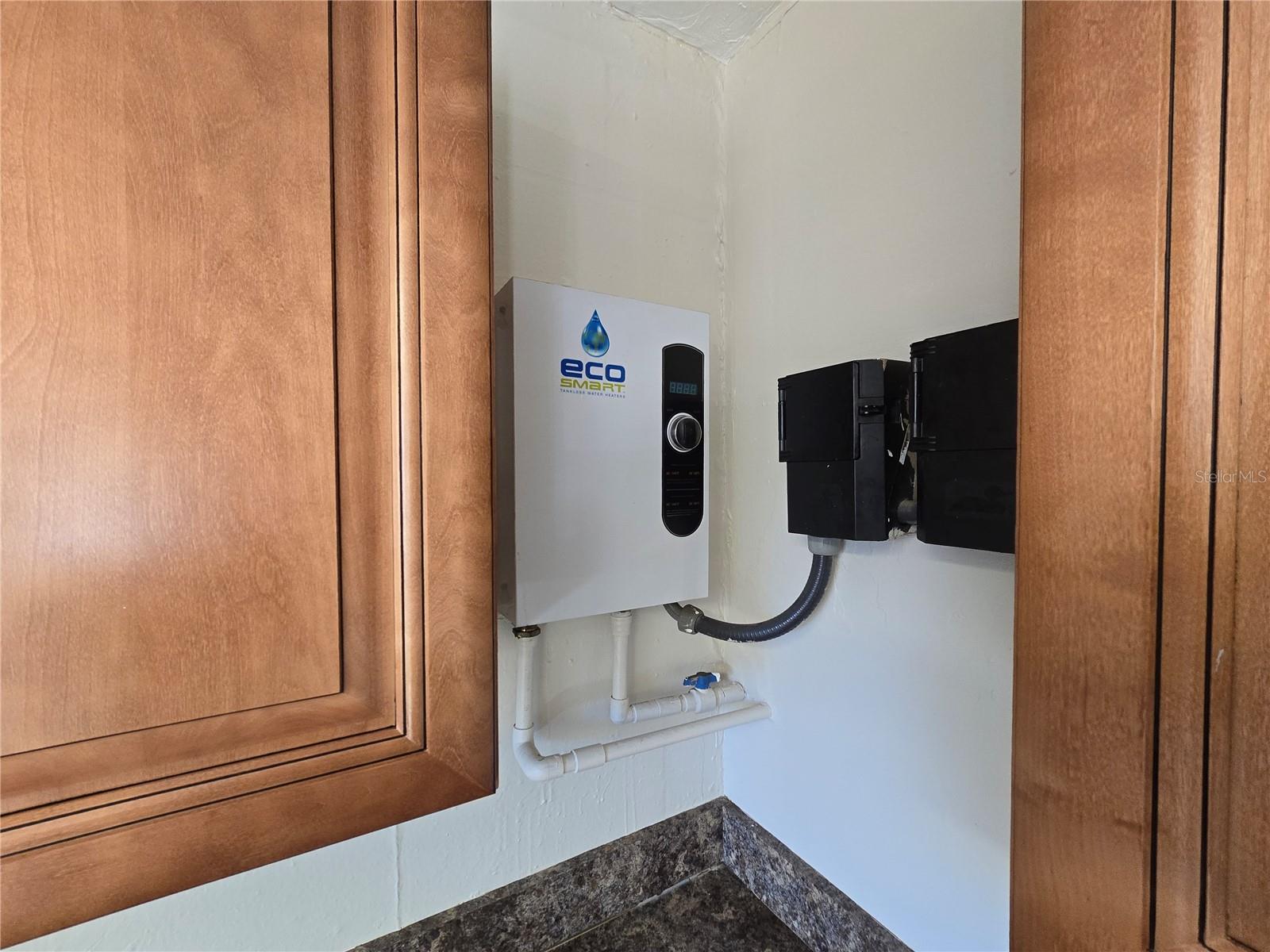 Image 15 of 25 For 554 Spruce Street