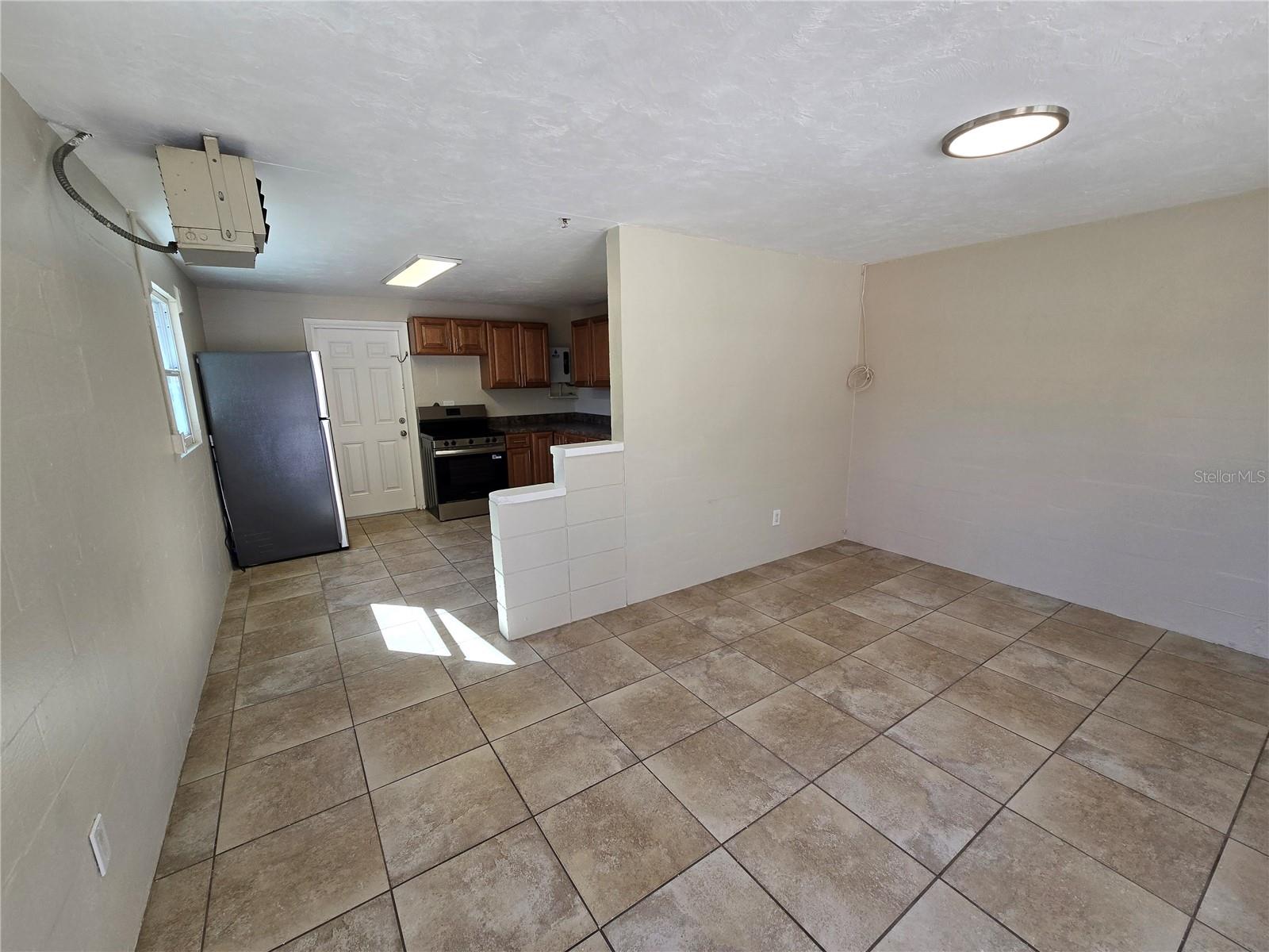 Image 18 of 25 For 554 Spruce Street