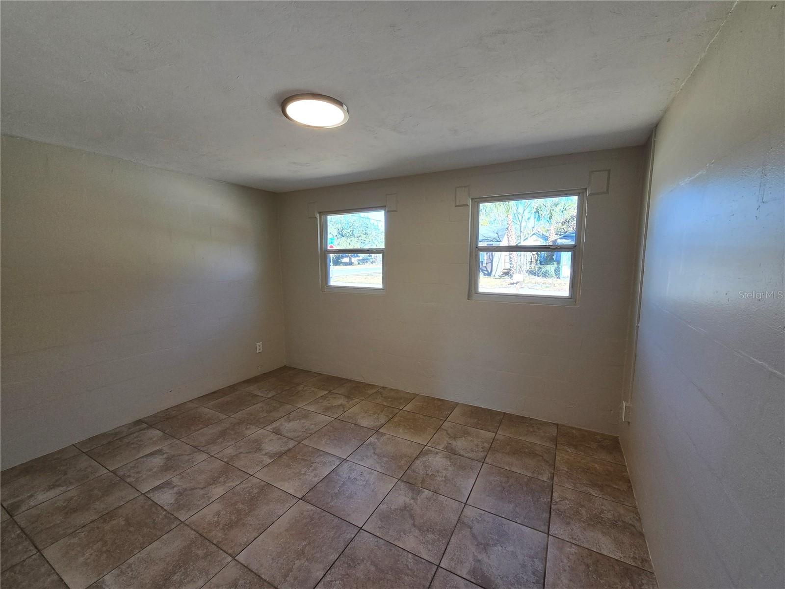 Image 19 of 25 For 554 Spruce Street