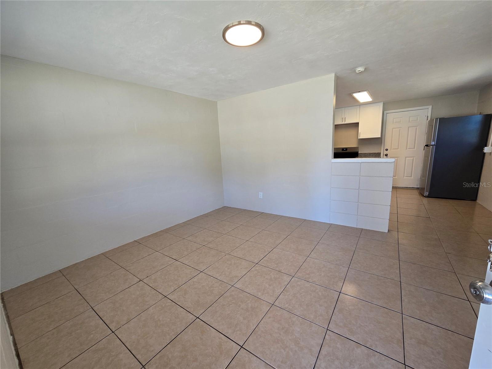 Image 6 of 25 For 554 Spruce Street