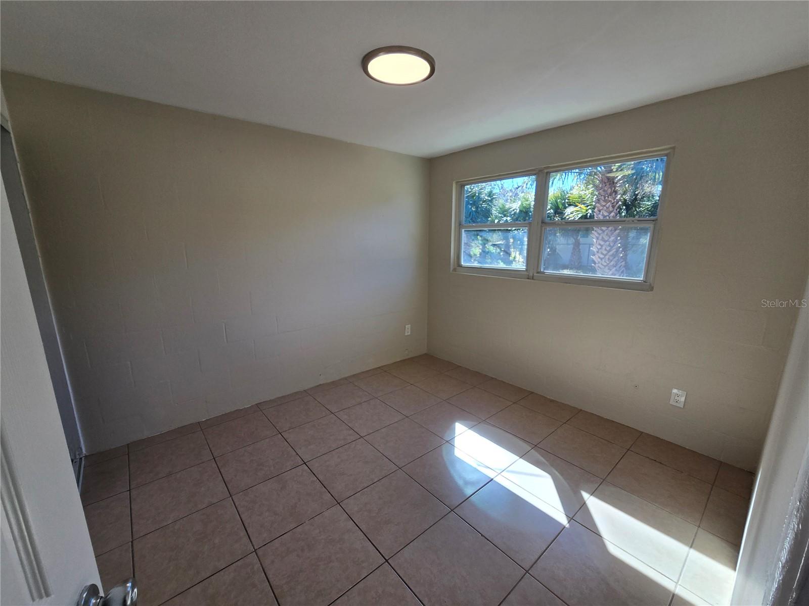 Image 9 of 25 For 554 Spruce Street