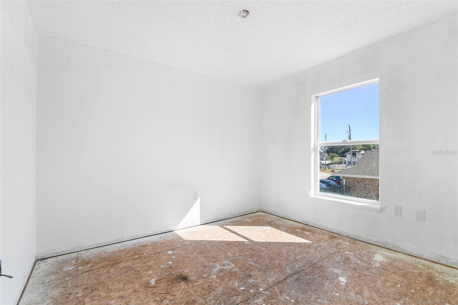 Image 12 of 37 For 22 Longfellow Drive