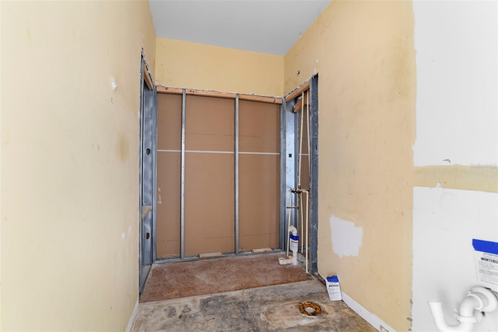 Image 15 of 37 For 22 Longfellow Drive