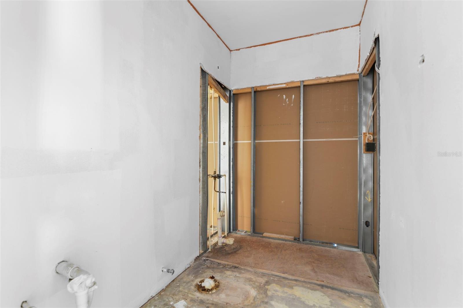 Image 16 of 37 For 22 Longfellow Drive