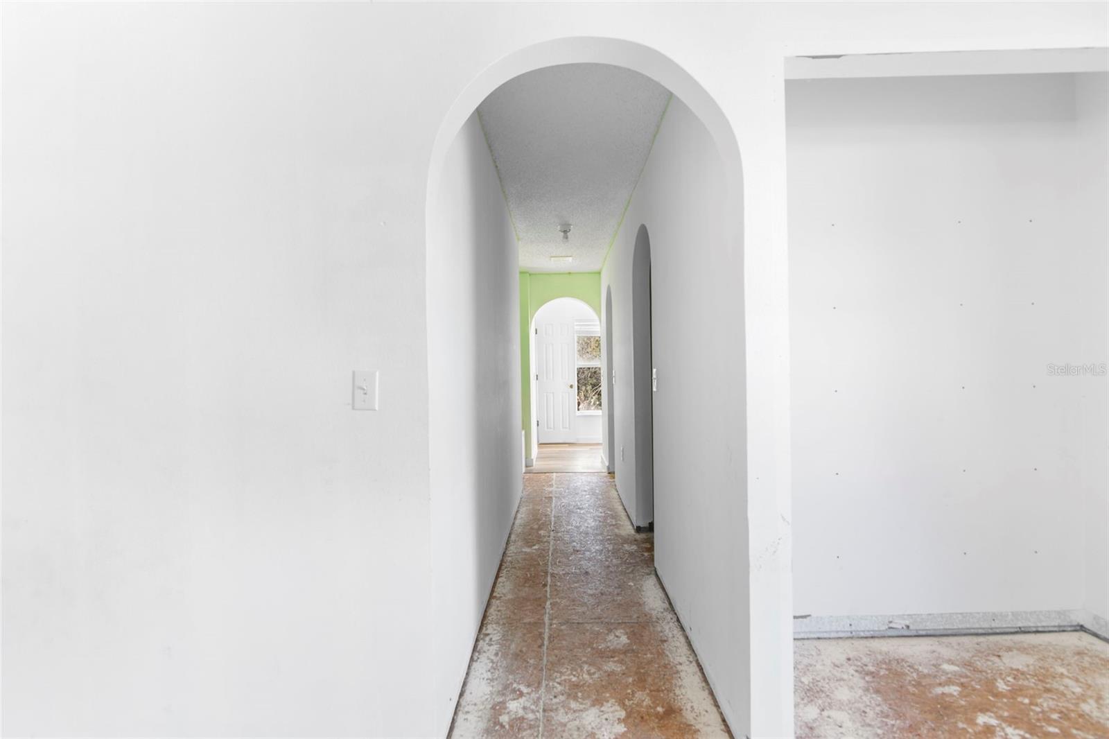 Image 17 of 37 For 22 Longfellow Drive