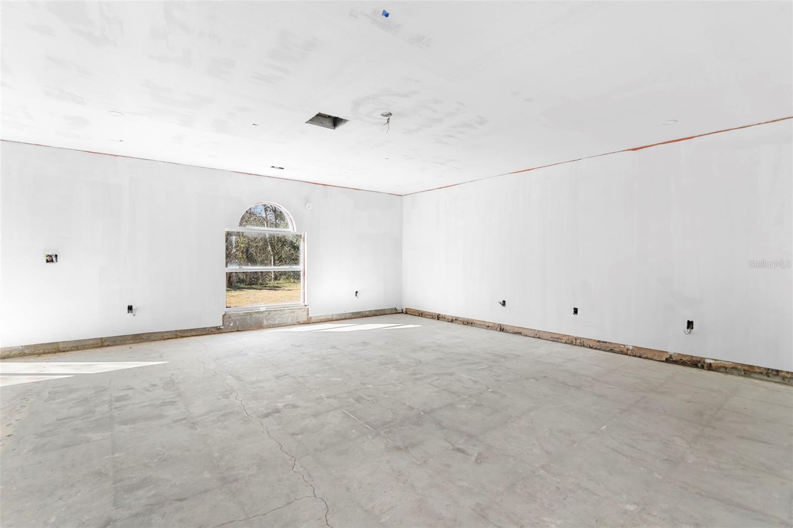 Image 25 of 37 For 22 Longfellow Drive