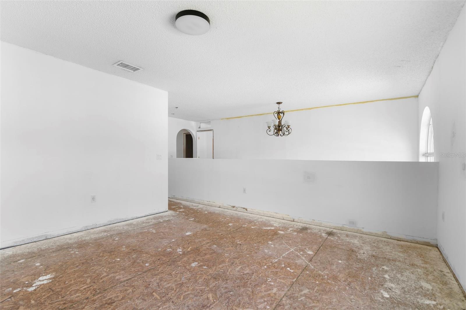 Image 6 of 37 For 22 Longfellow Drive