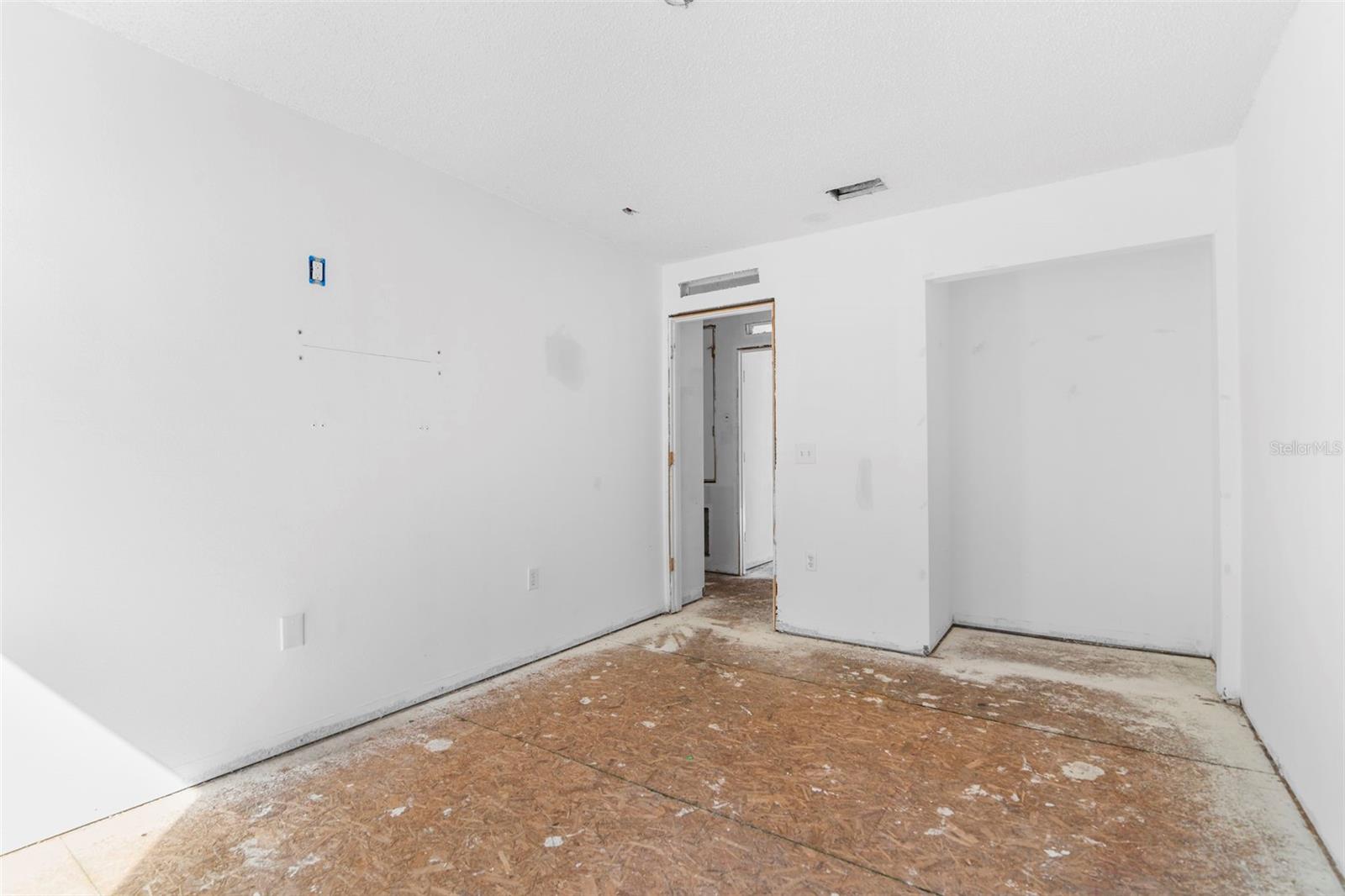 Image 9 of 37 For 22 Longfellow Drive