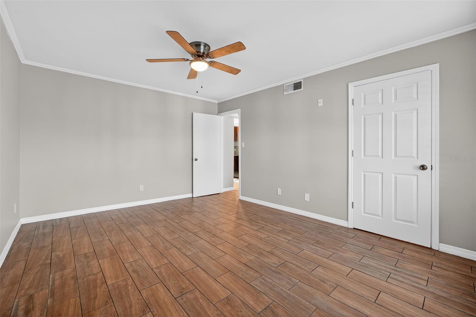 Image 12 of 45 For 200 Saint Andrews Boulevard 315