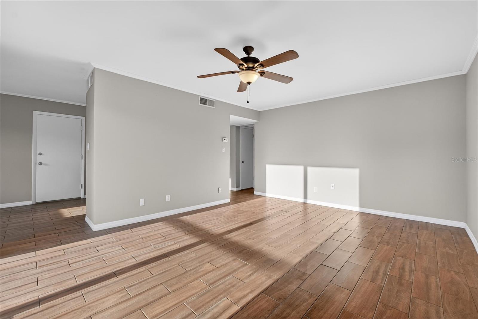 Image 17 of 45 For 200 Saint Andrews Boulevard 315