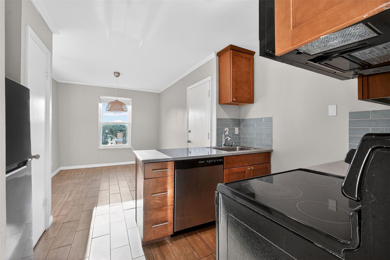 Image 21 of 45 For 200 Saint Andrews Boulevard 315