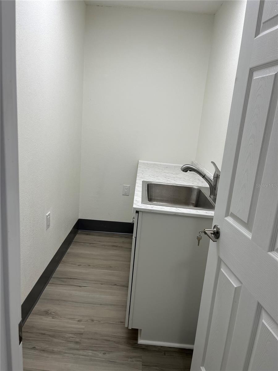 Image 12 of 26 For 125 W Plymouth Ave, Suite 125c