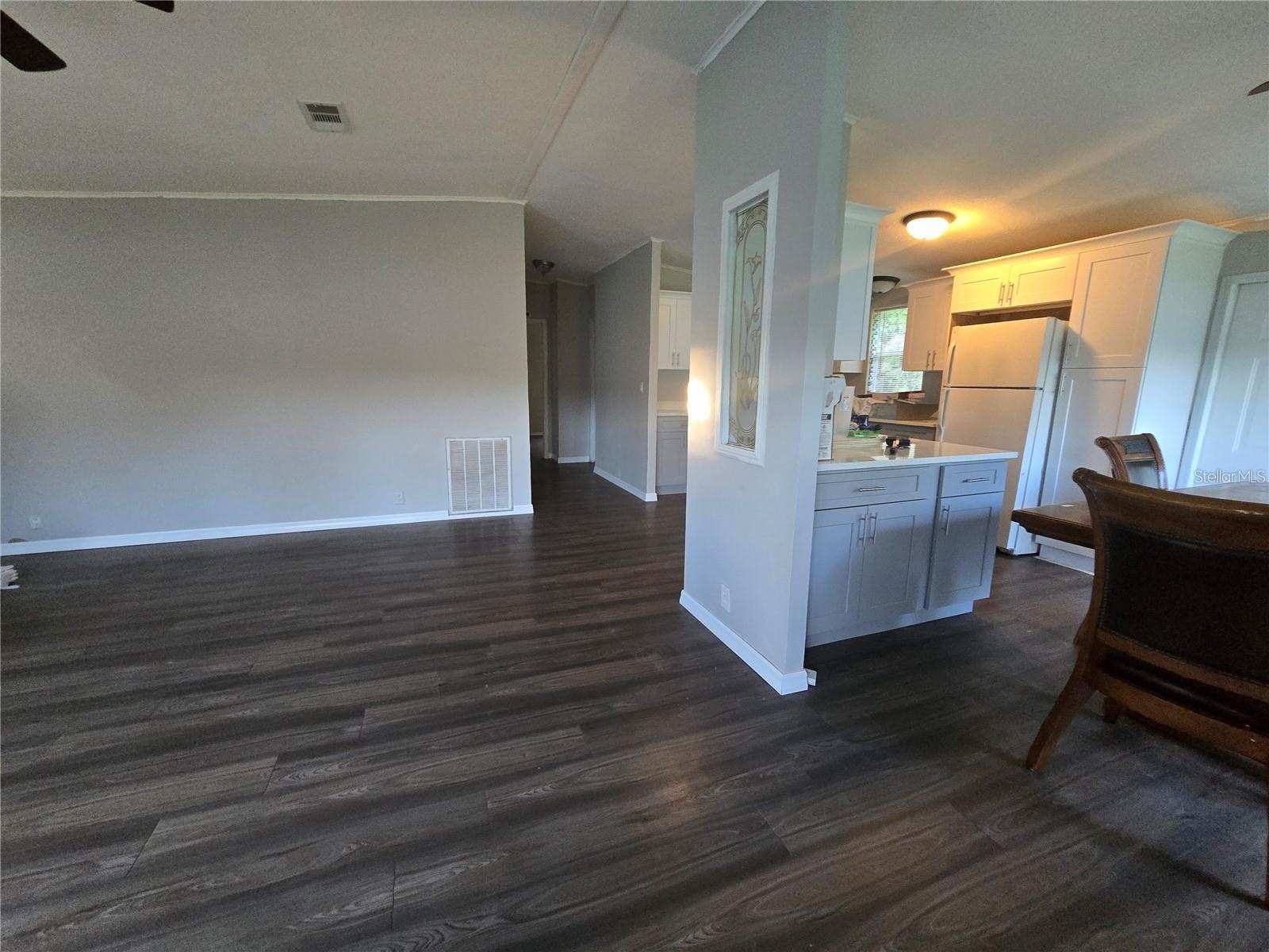 Image 4 of 16 For 208 Pine Tree Trail