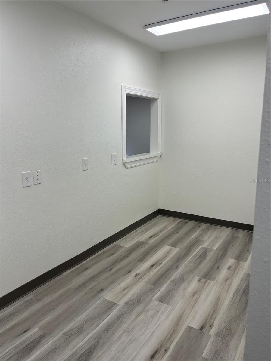 Image 11 of 20 For 125 W Plymouth Ave, Ste. 121 Road 121