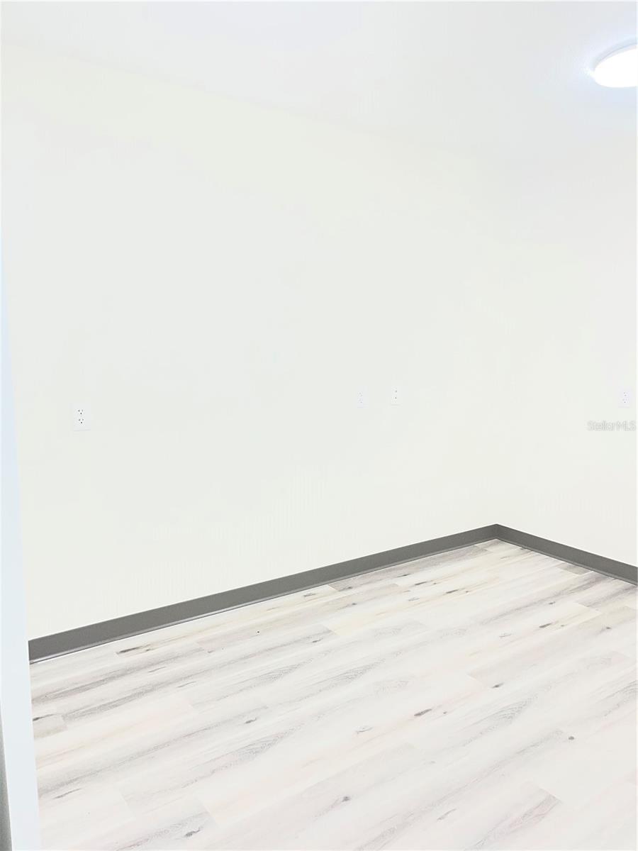 Image 19 of 20 For 125 W Plymouth Ave, Ste. 121 Road 121