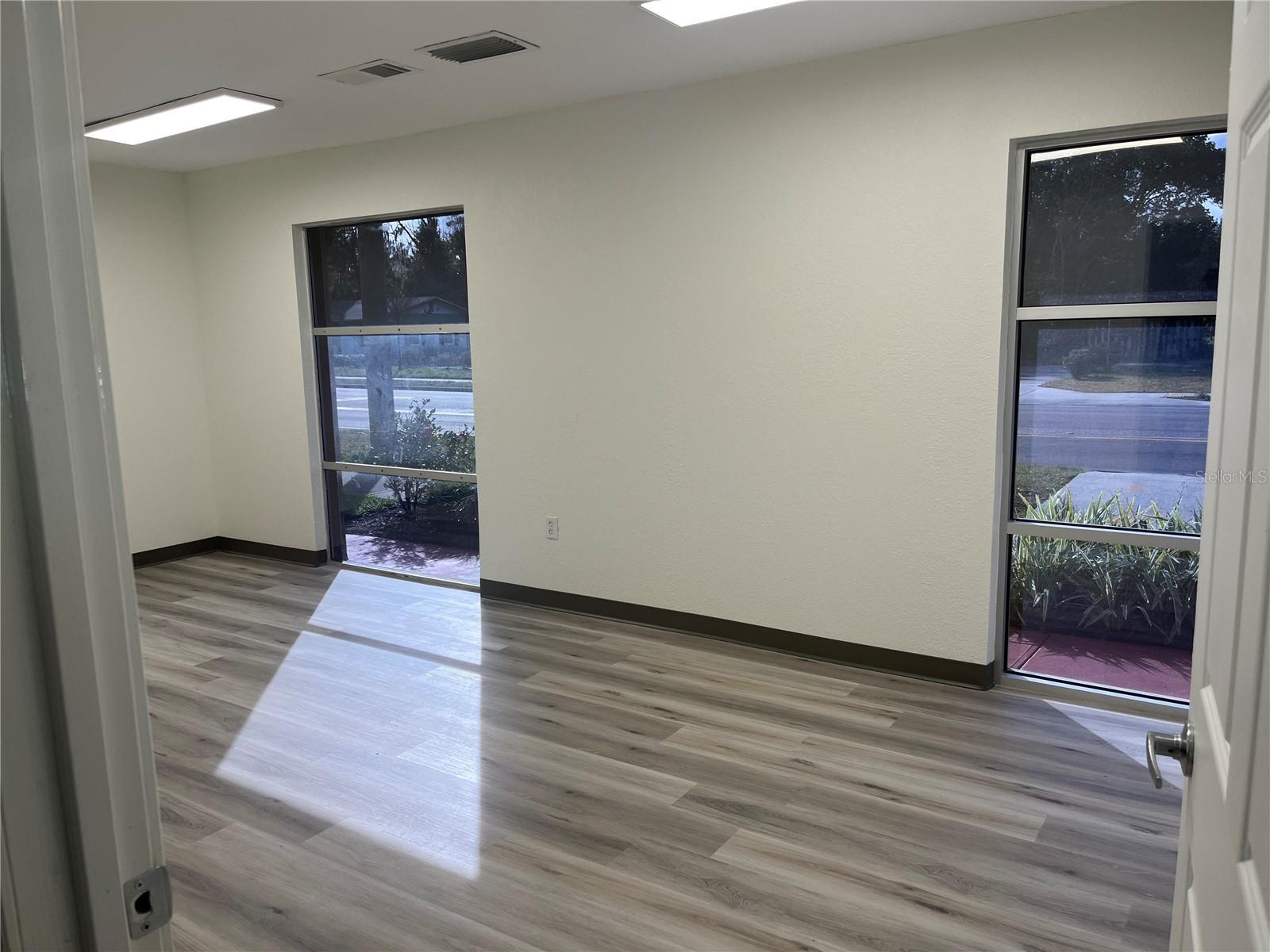 Image 9 of 20 For 125 W Plymouth Ave, Ste. 121 Road 121