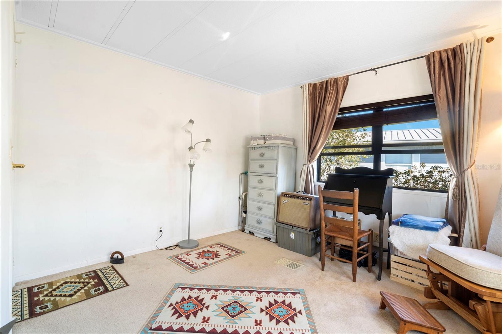 Listing photo id 20 for 232 Meadow Lark Drive