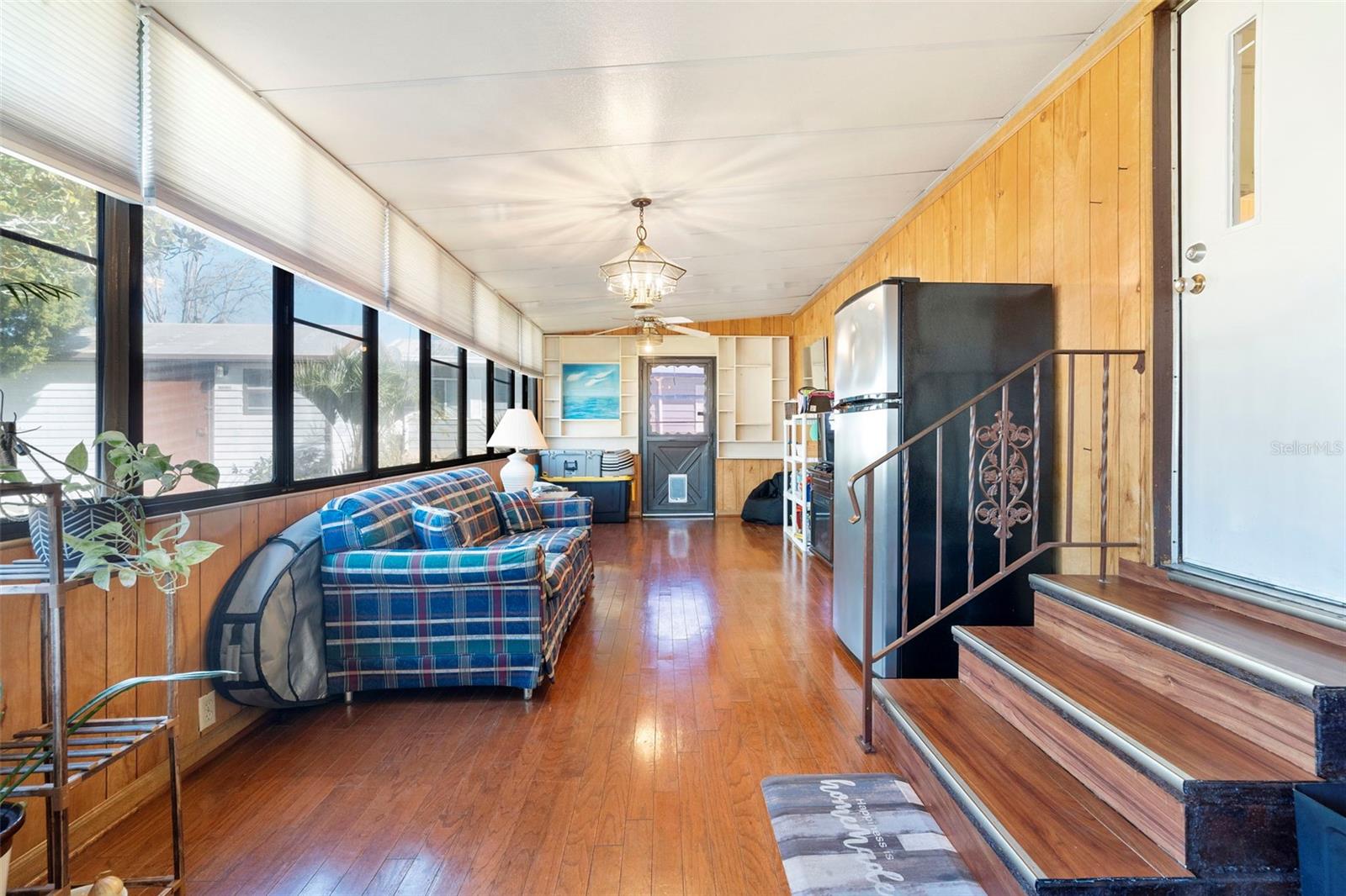 Listing photo id 25 for 232 Meadow Lark Drive