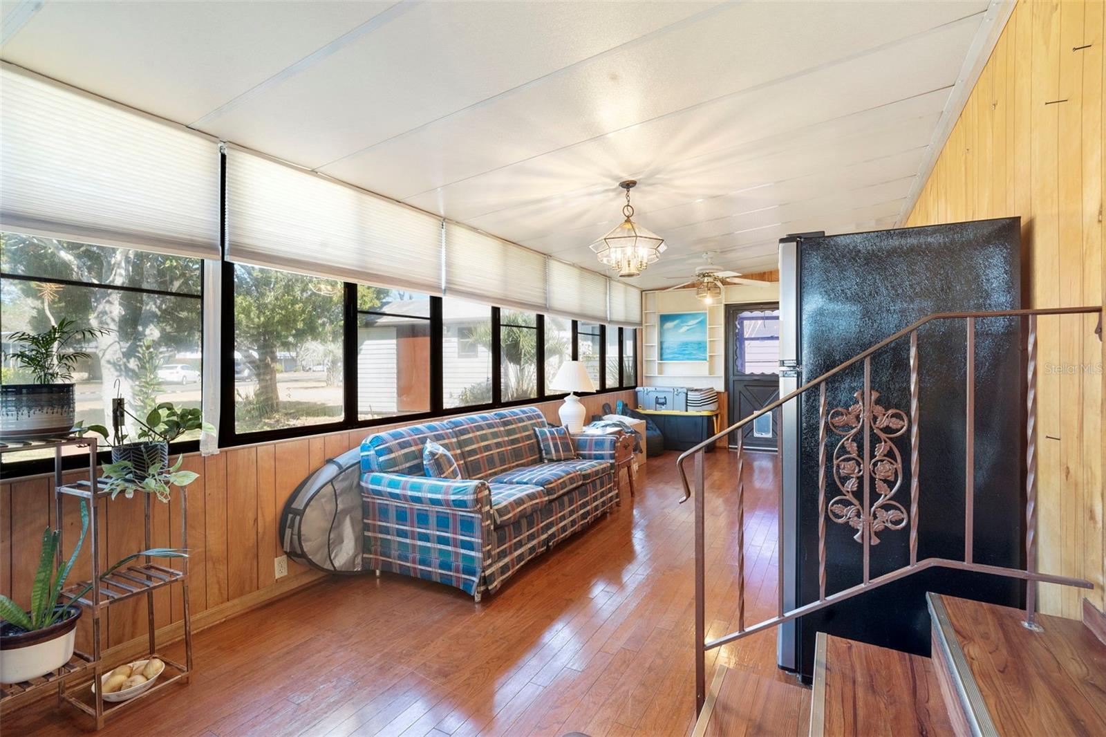 Listing photo id 26 for 232 Meadow Lark Drive