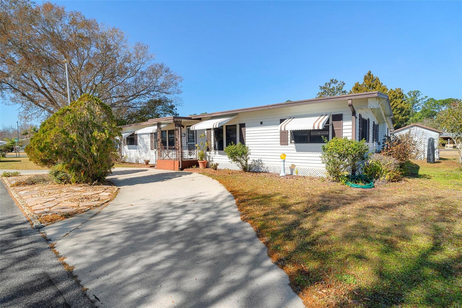 Listing photo id 32 for 232 Meadow Lark Drive