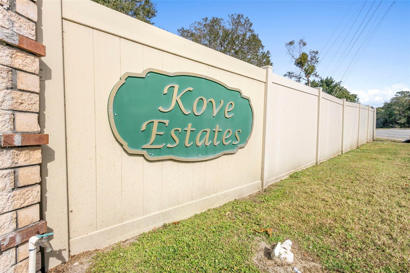 Listing photo id 38 for 232 Meadow Lark Drive