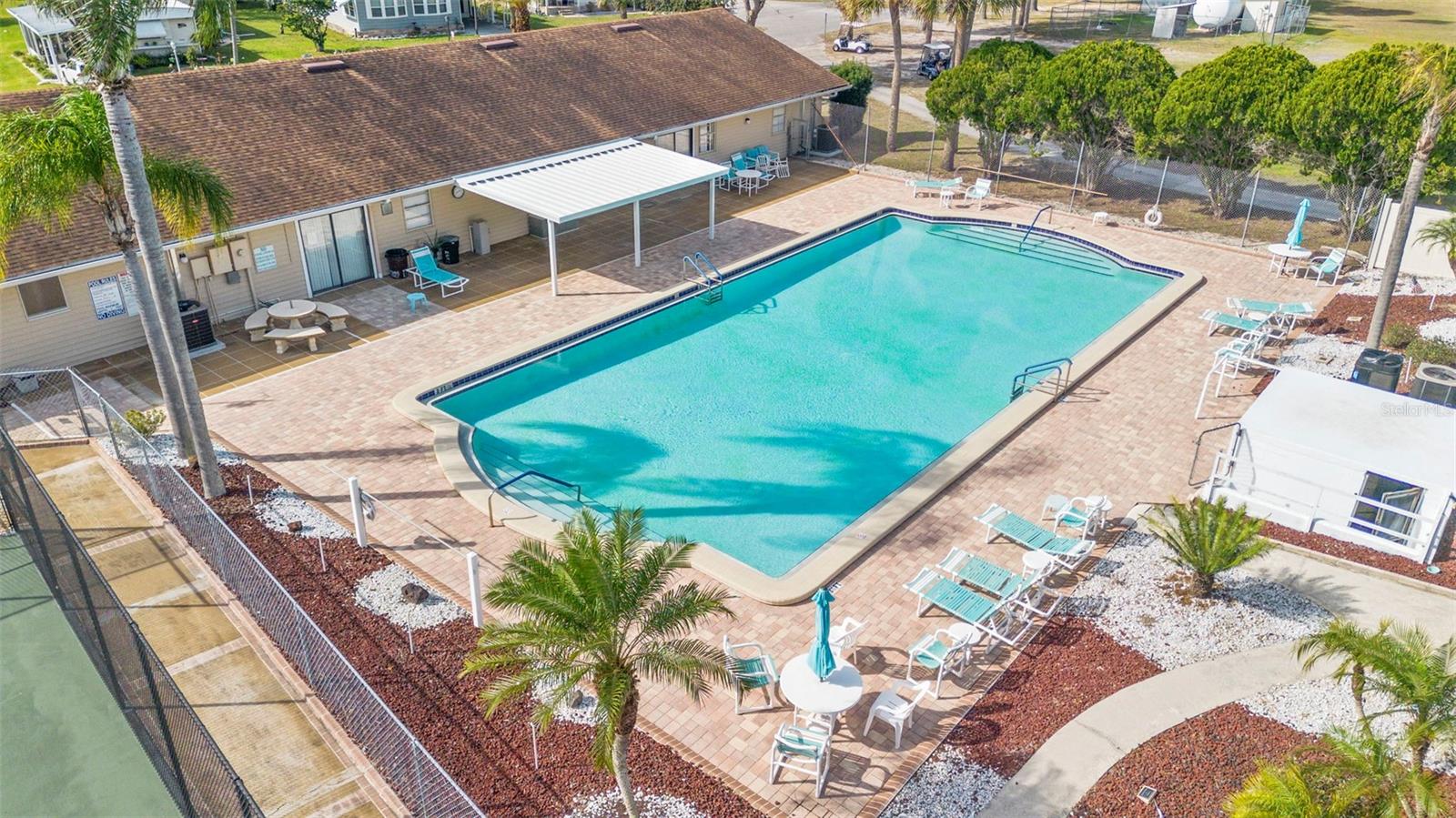 Listing photo id 39 for 232 Meadow Lark Drive