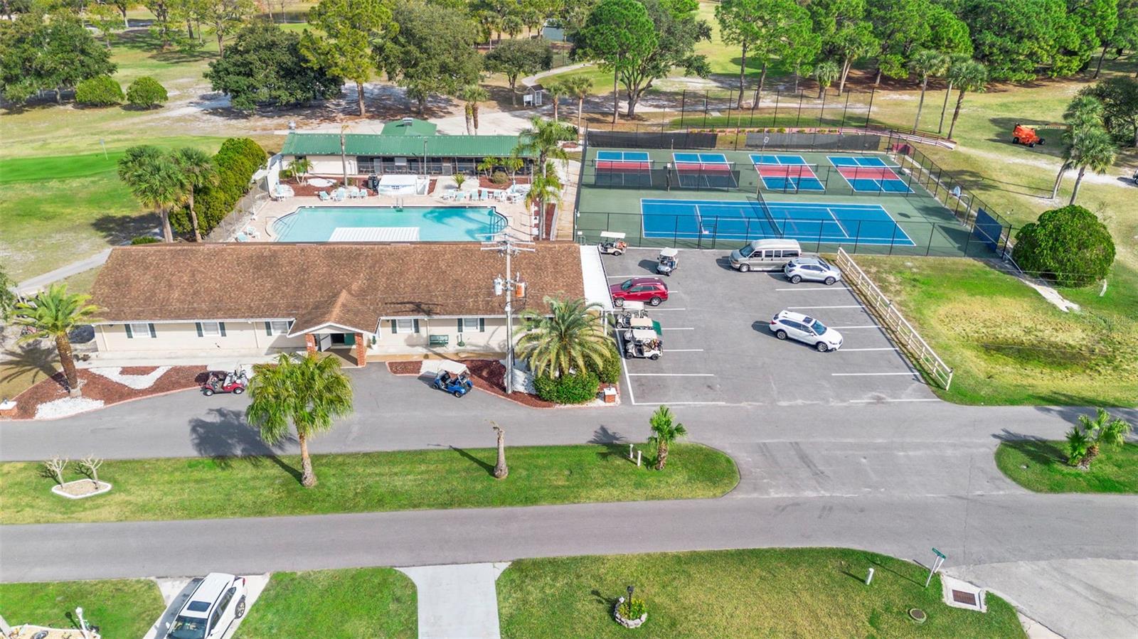 Listing photo id 42 for 232 Meadow Lark Drive