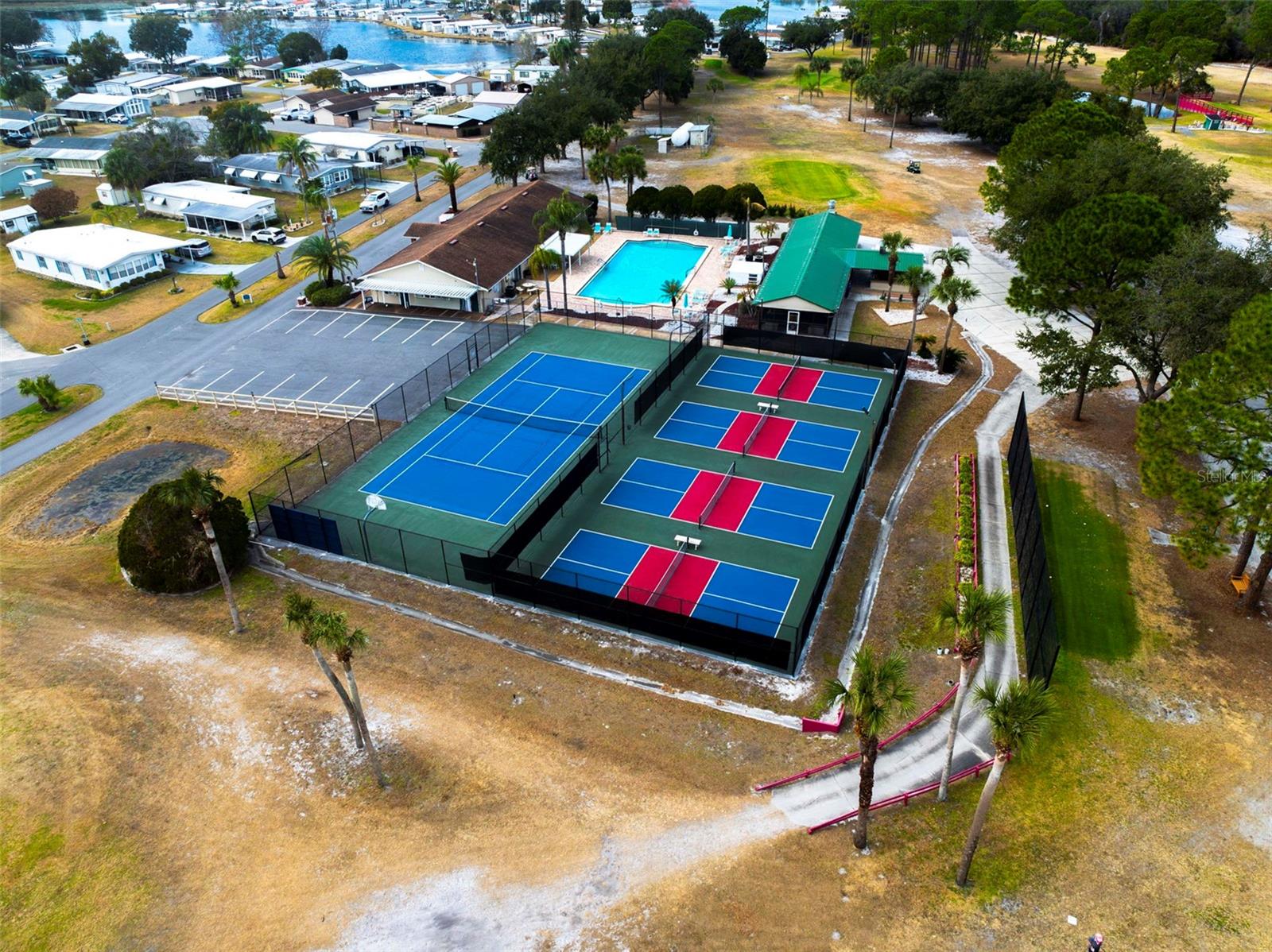 Listing photo id 43 for 232 Meadow Lark Drive