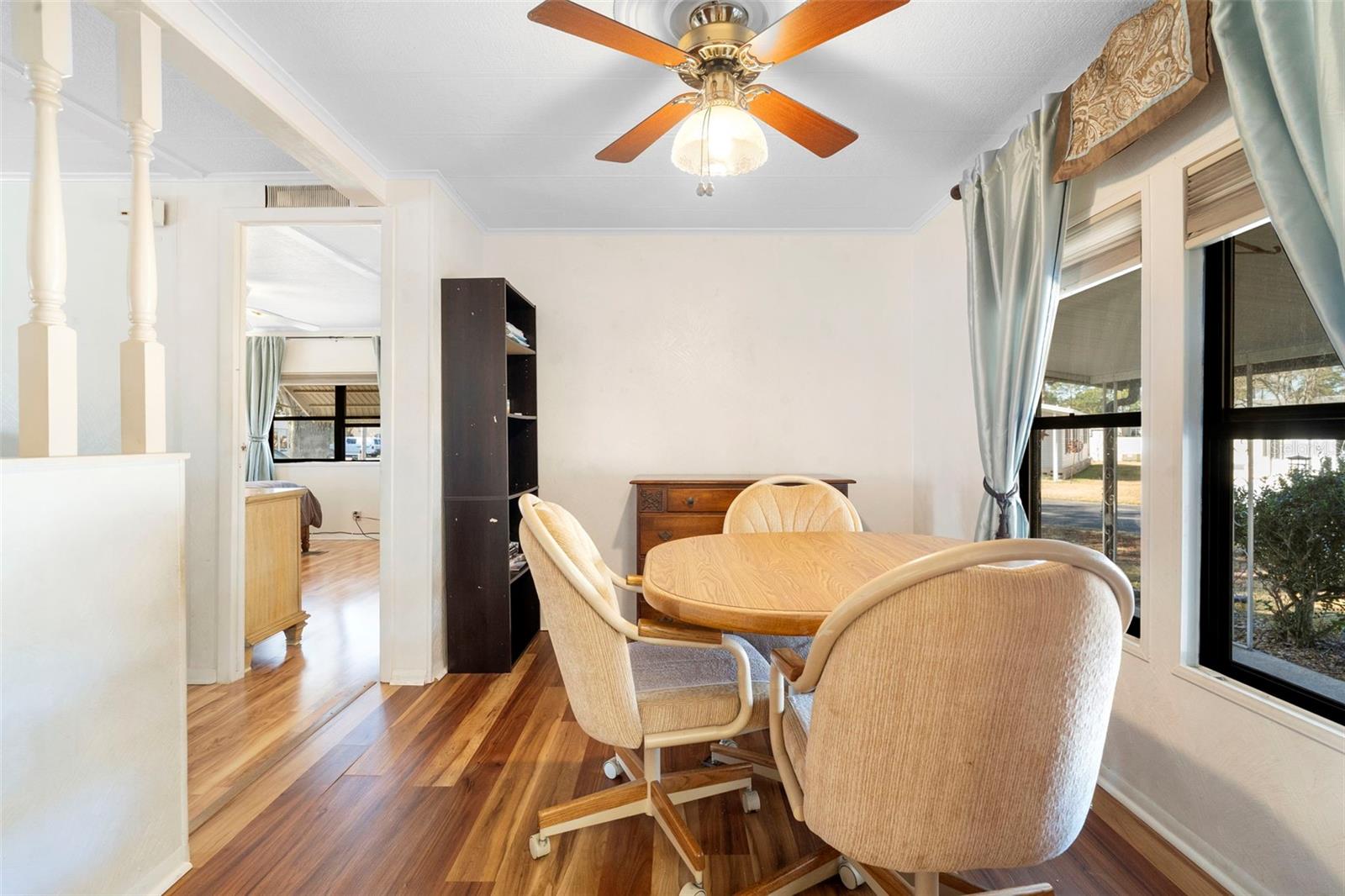 Listing photo id 6 for 232 Meadow Lark Drive