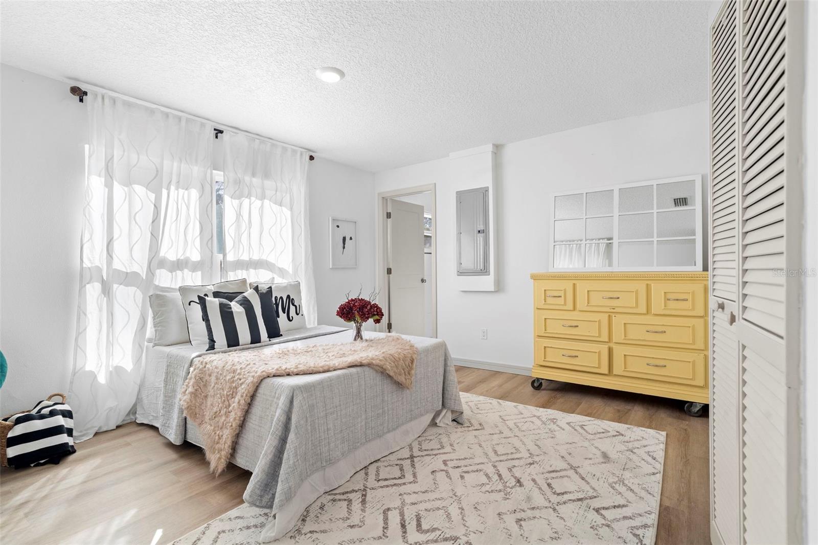 Image 17 of 49 For 1049 New York Avenue