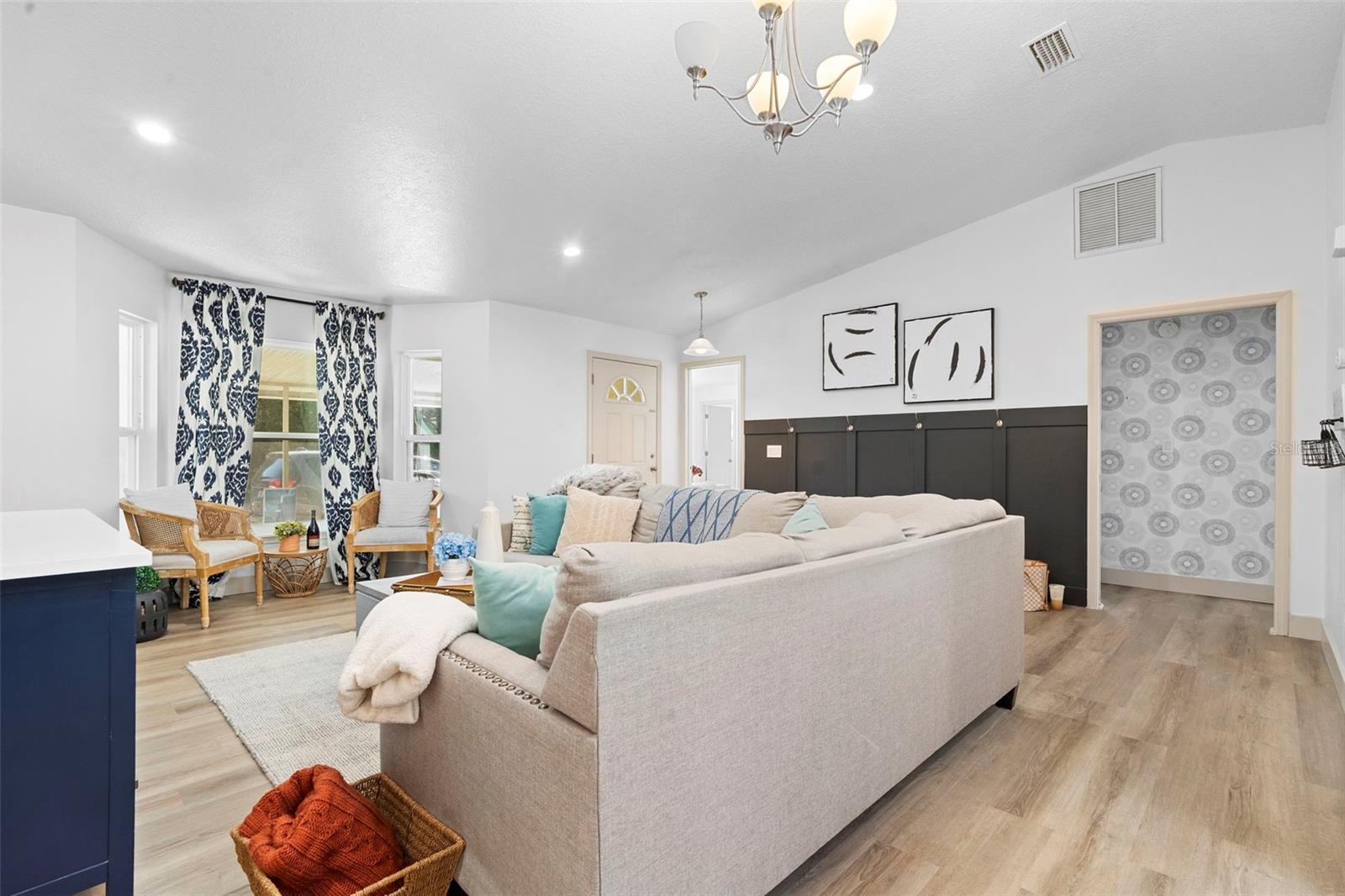 Image 6 of 49 For 1049 New York Avenue