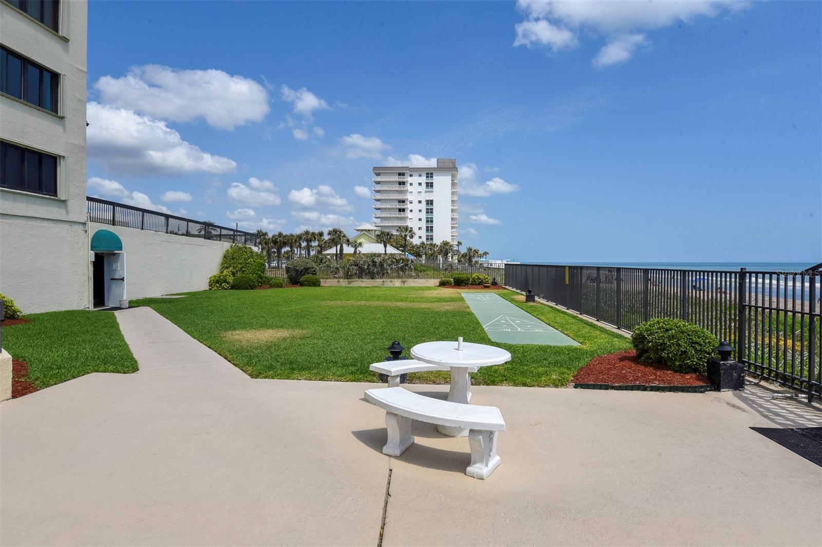 Image 36 of 40 For 1513 Ocean Shore Boulevard 4e