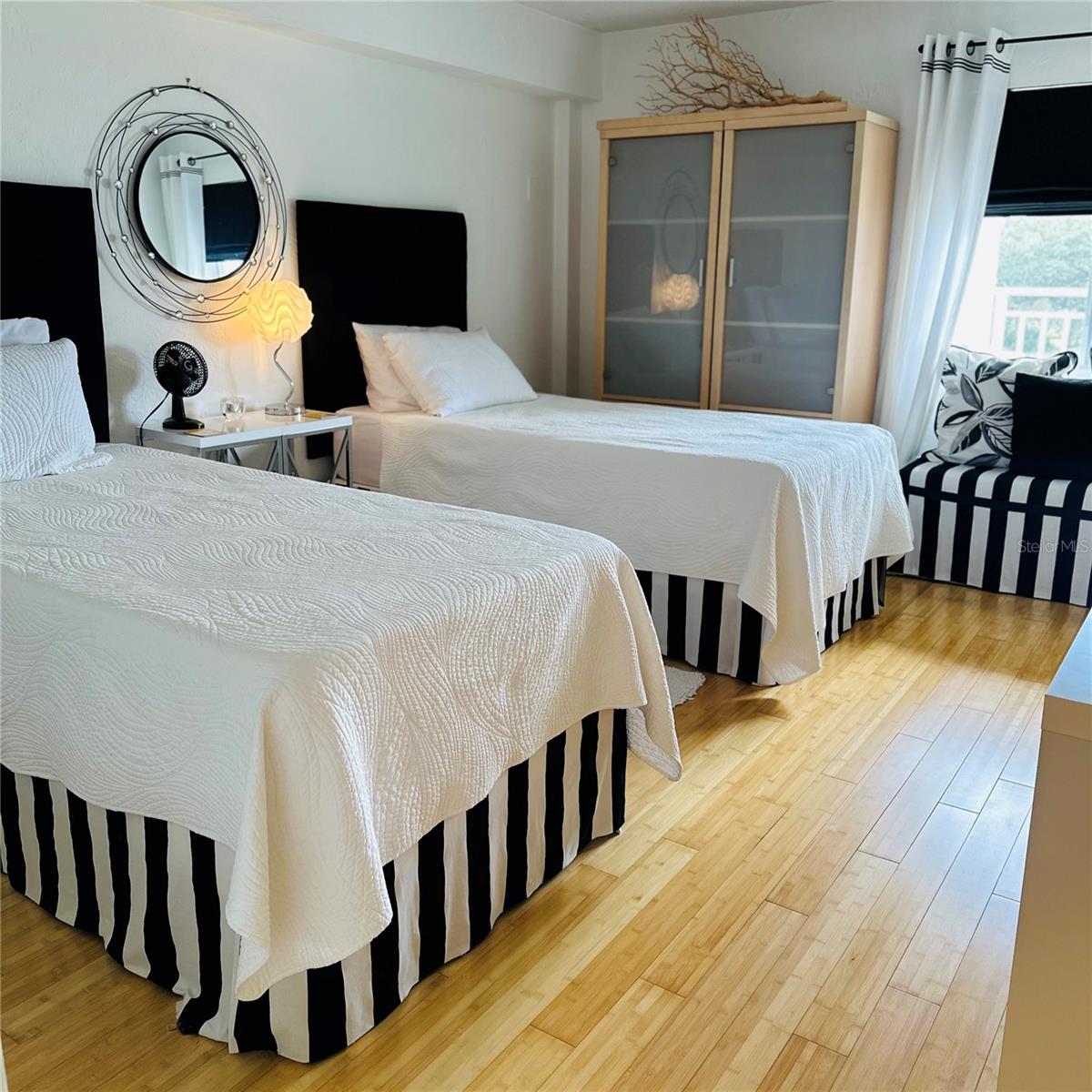 Image 16 of 21 For 145 Halifax Avenue 405