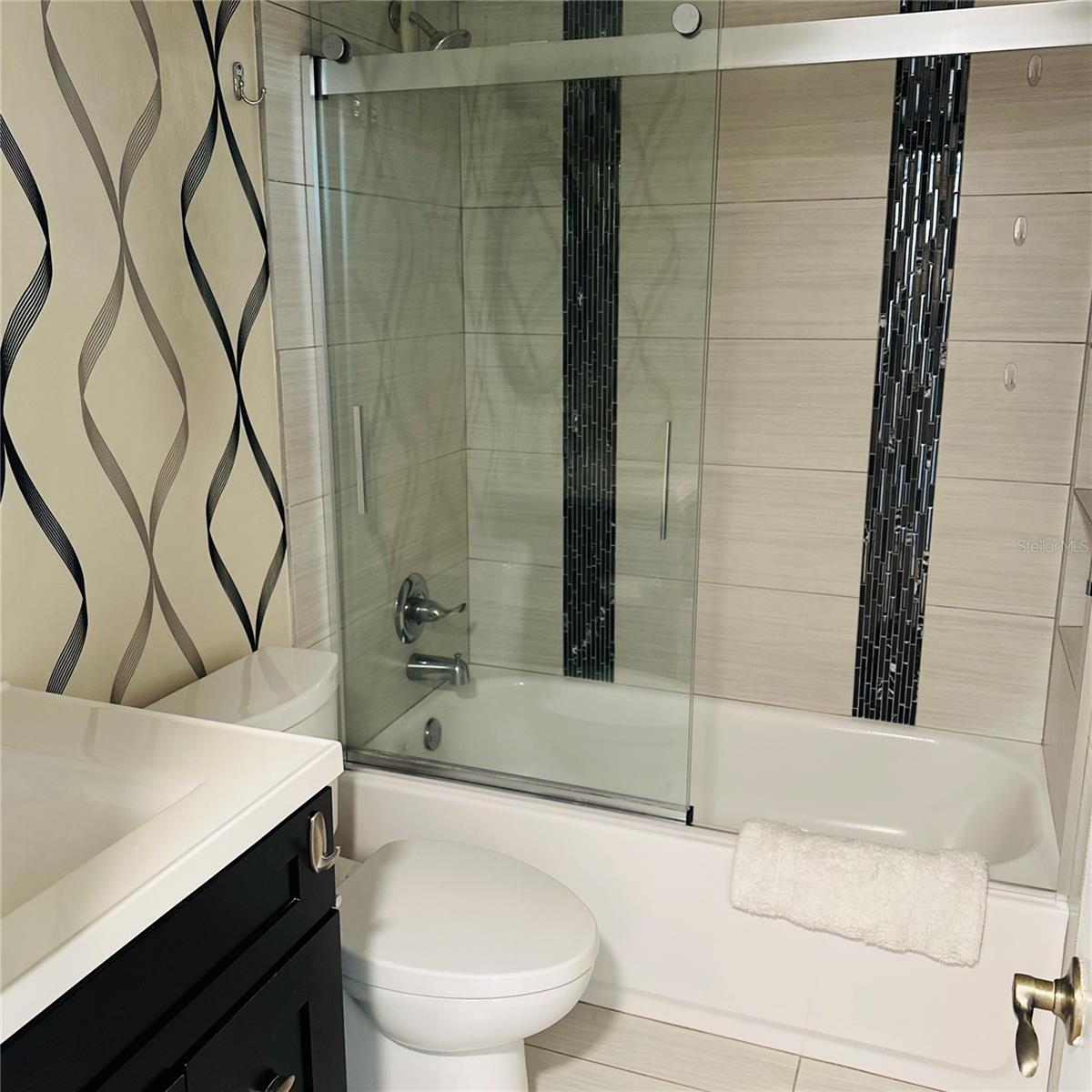 Image 17 of 21 For 145 Halifax Avenue 405