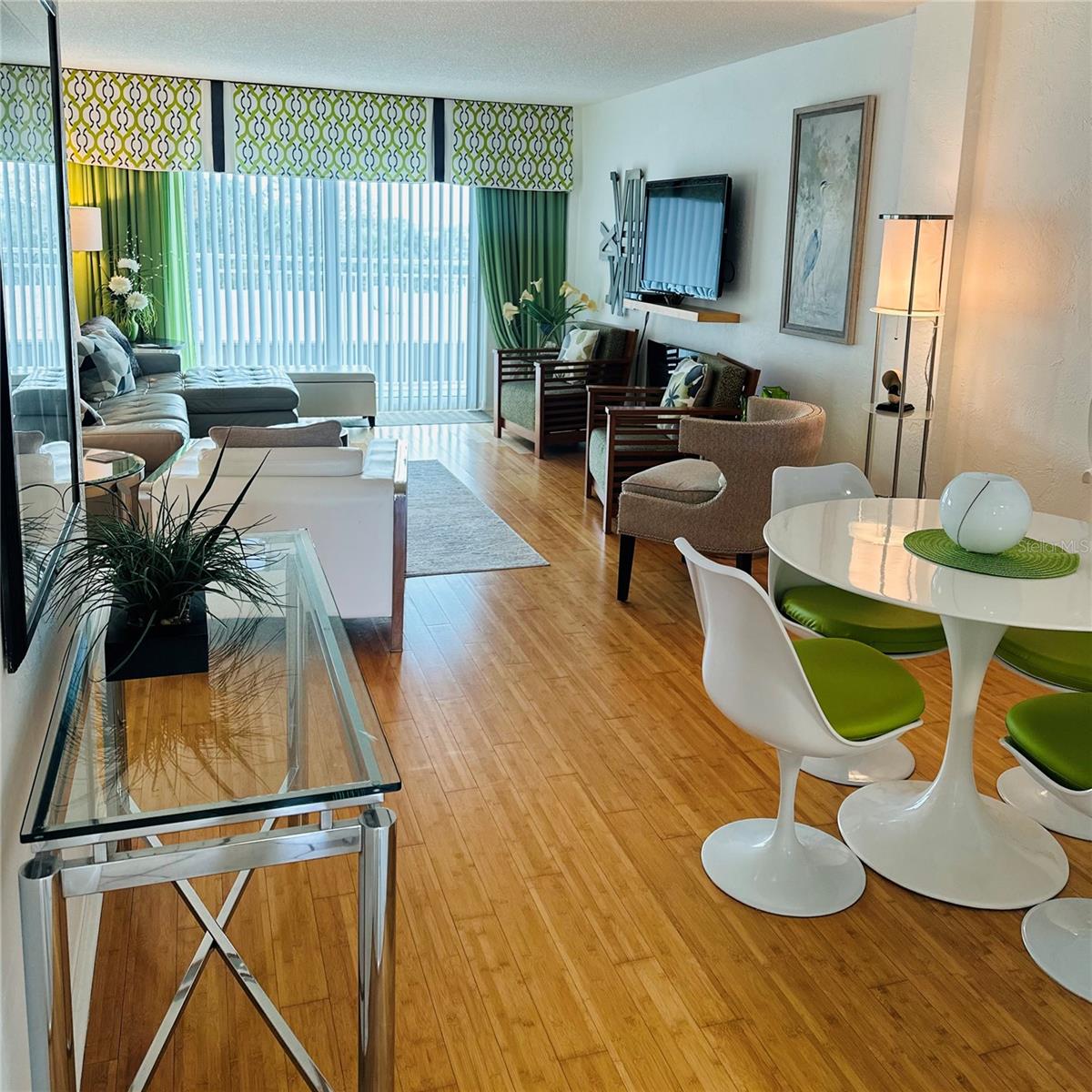 Image 6 of 21 For 145 Halifax Avenue 405