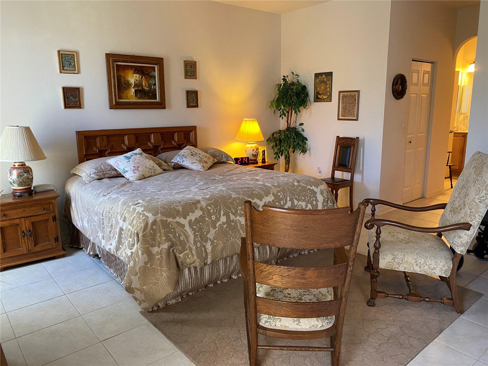 Image 16 of 47 For 8464 82nd Circle