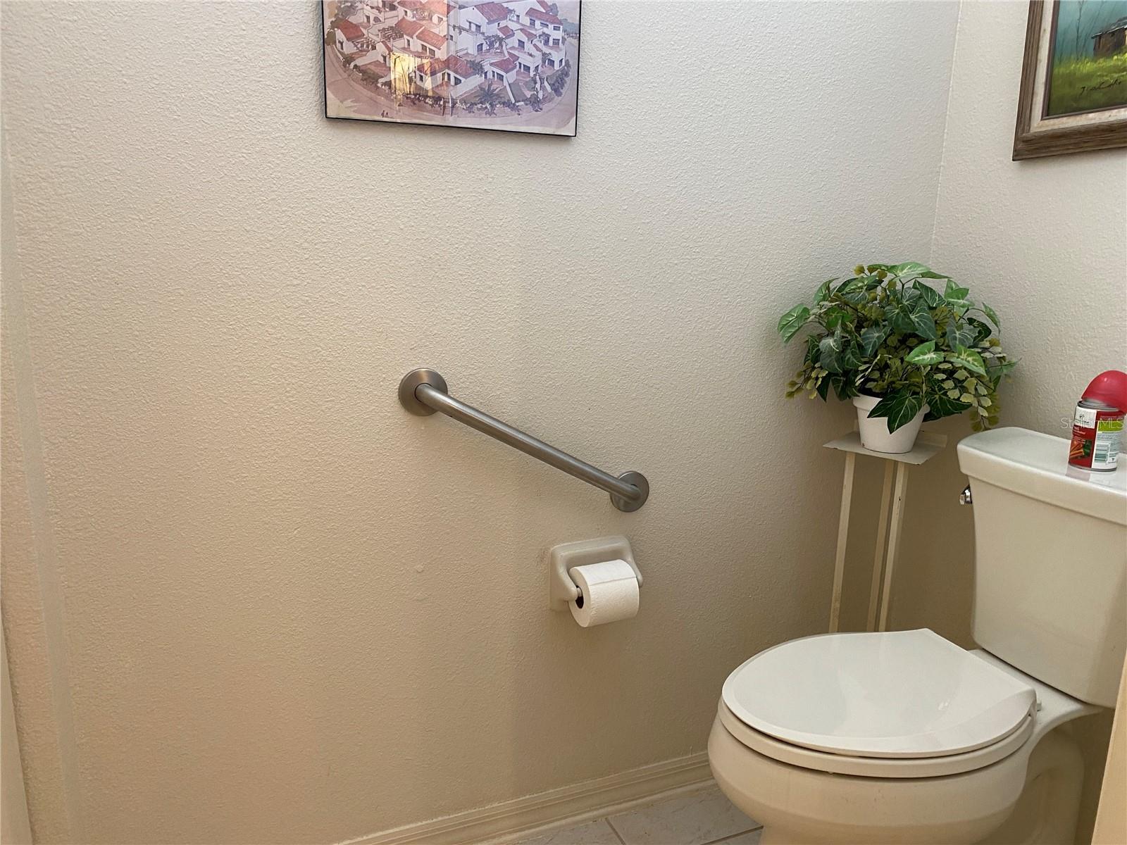 Image 21 of 47 For 8464 82nd Circle