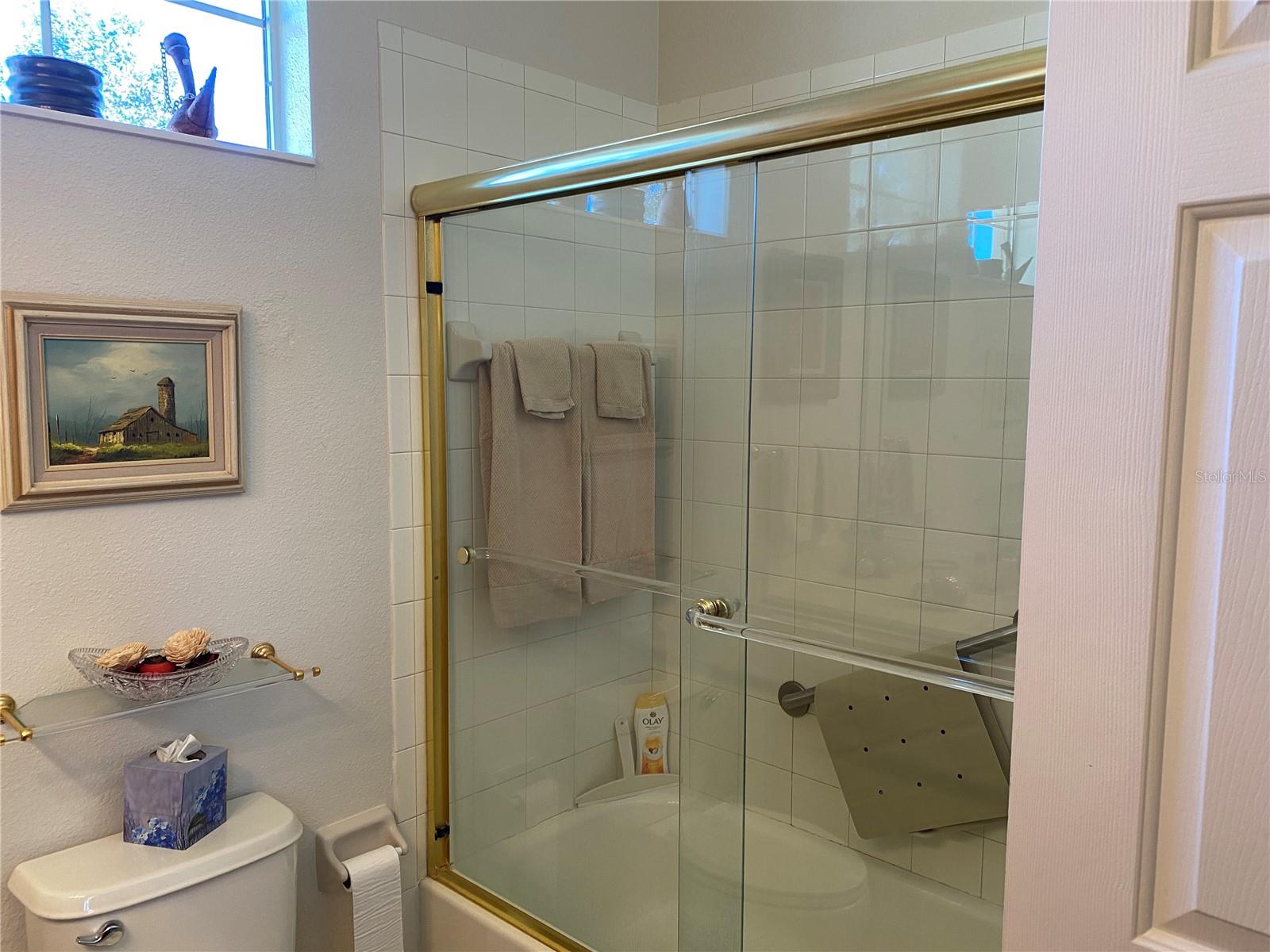 Image 25 of 47 For 8464 82nd Circle