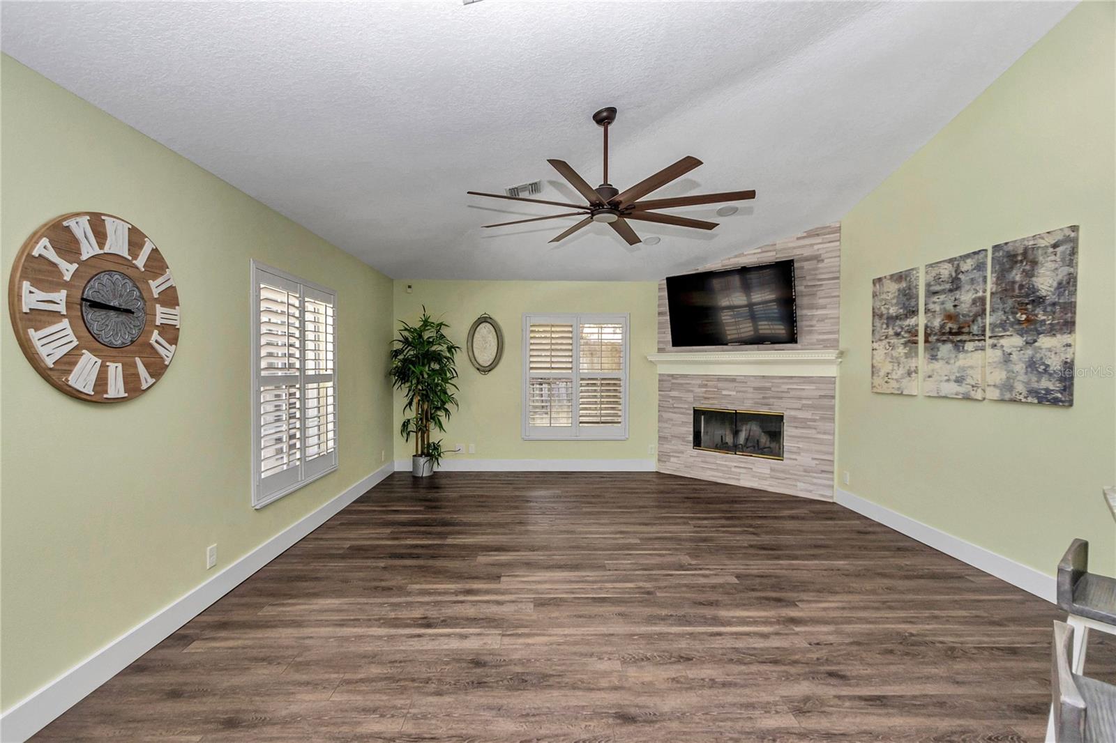 Image 13 of 45 For 2319 30th Place