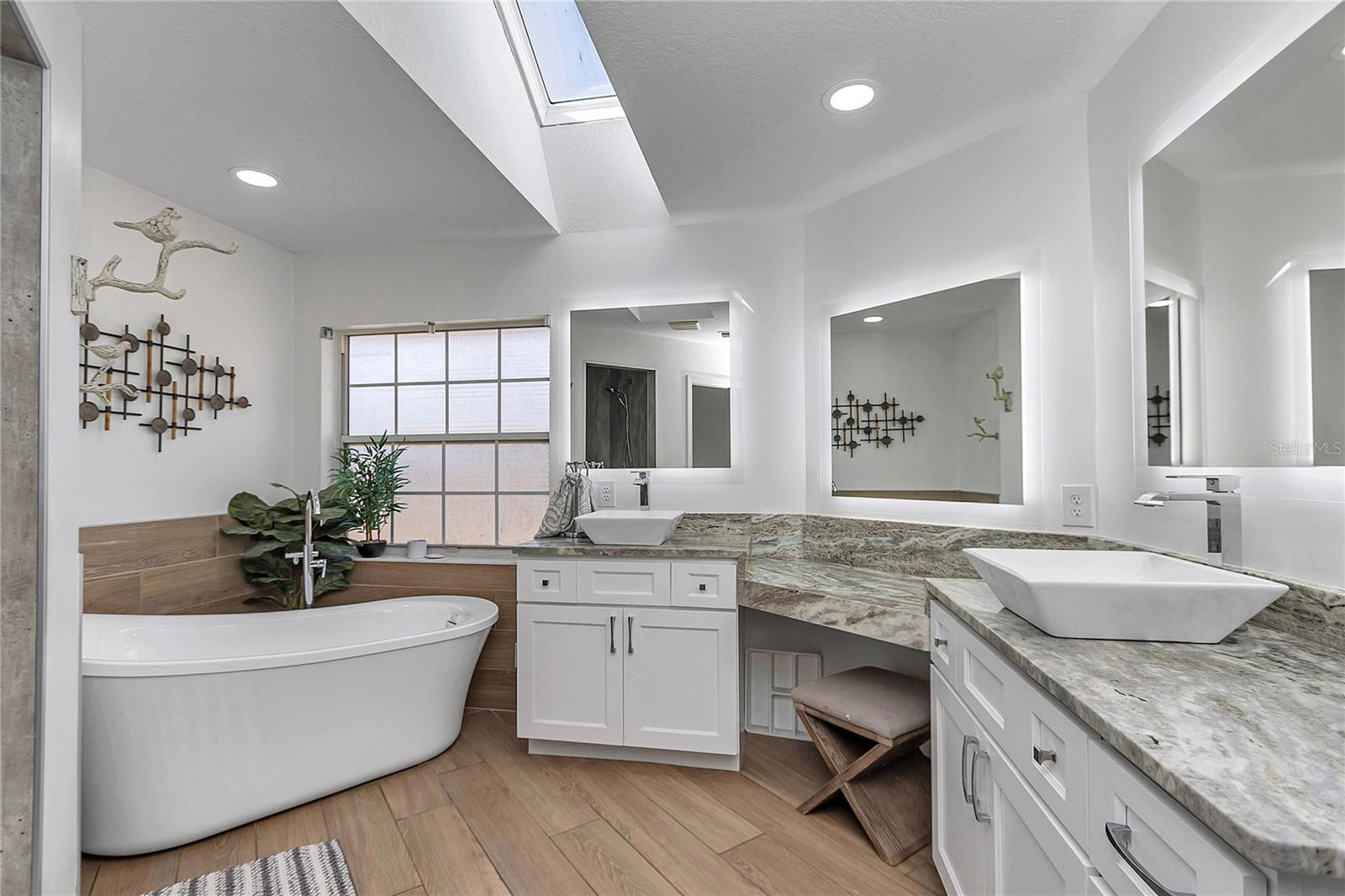 Image 23 of 45 For 2319 30th Place