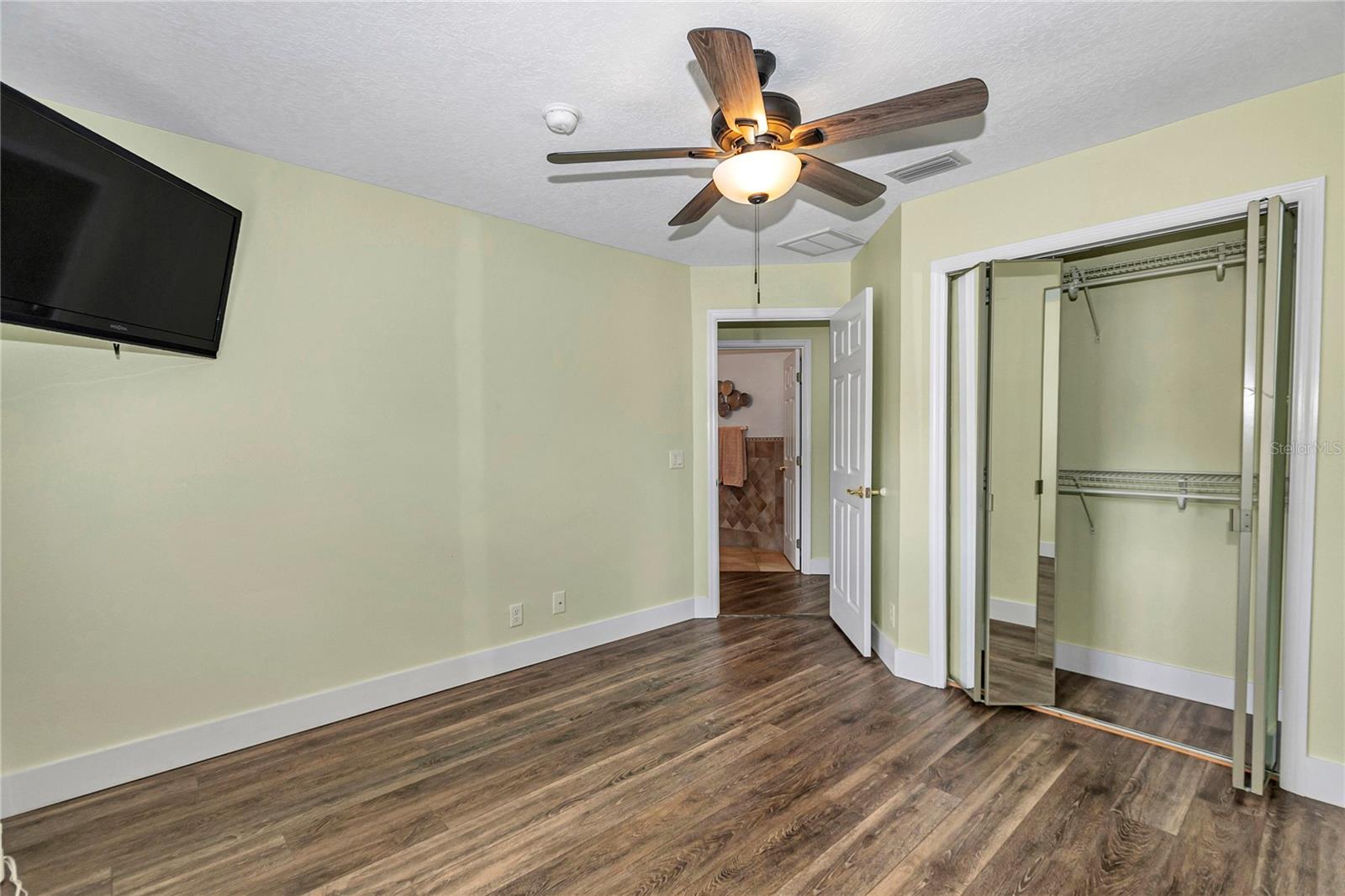 Image 28 of 45 For 2319 30th Place