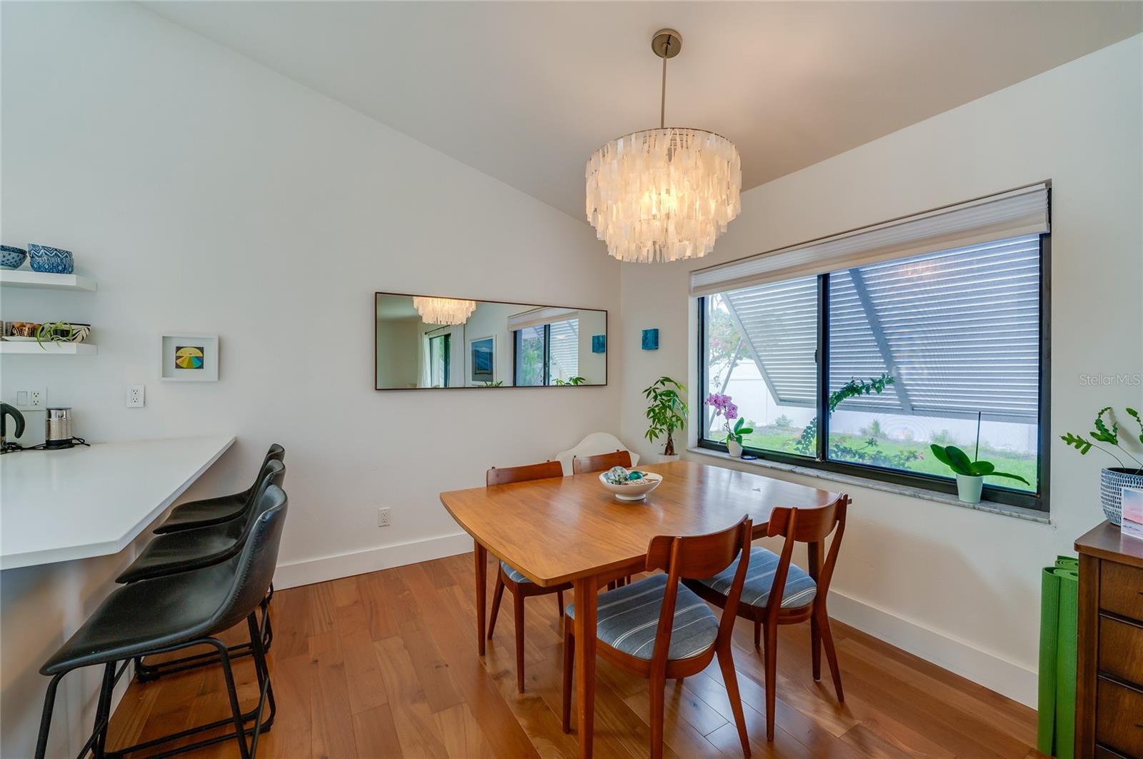 Image 7 of 33 For 4712 Dixie Drive