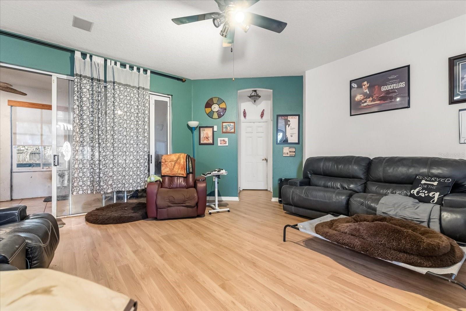 Image 3 of 38 For 16413 Arrowhead Trail