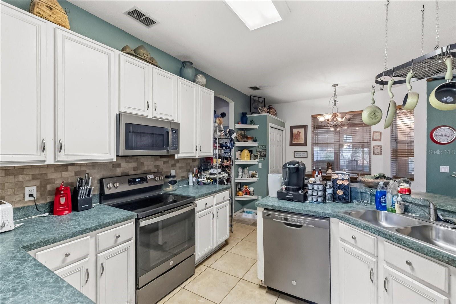 Image 8 of 38 For 16413 Arrowhead Trail