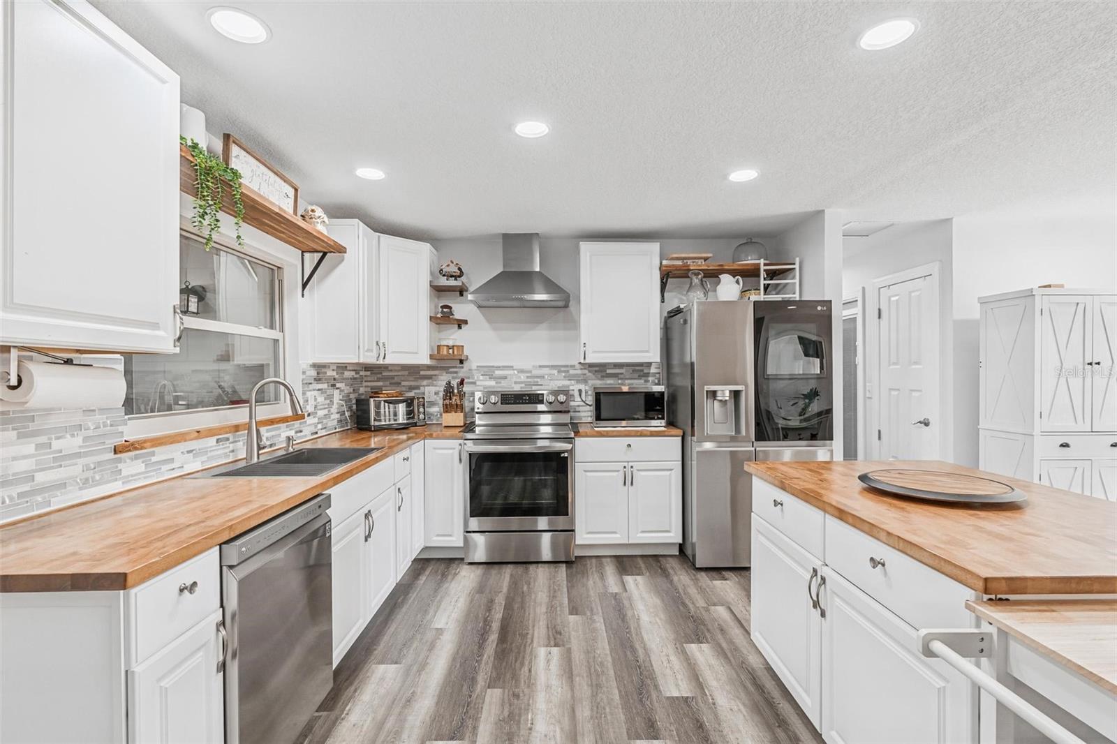 Image 13 of 47 For 611 Little Wekiva Road