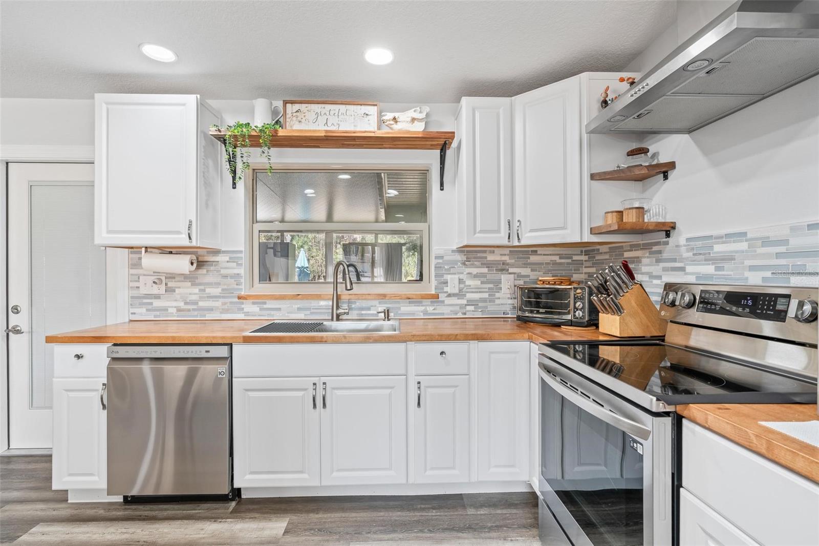 Image 14 of 47 For 611 Little Wekiva Road