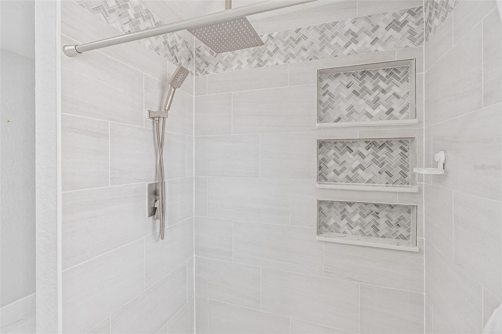 Image 21 of 47 For 611 Little Wekiva Road