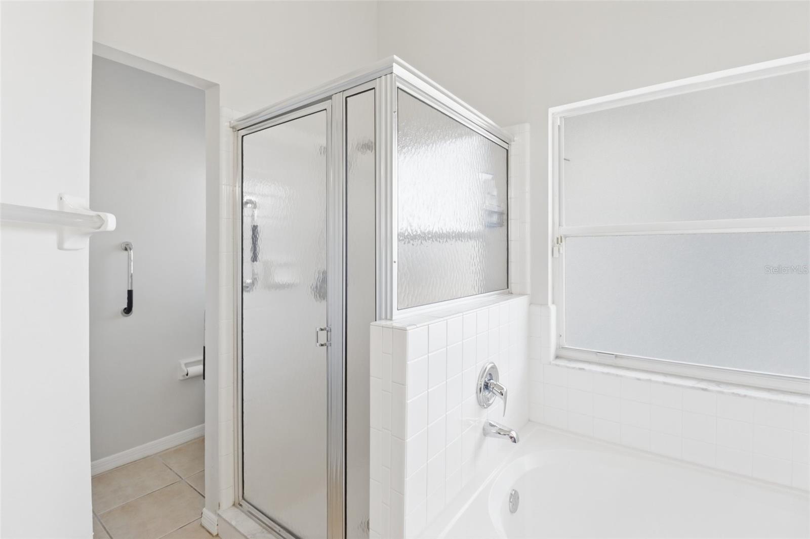 Image 18 of 34 For 1435 Hensley Drive