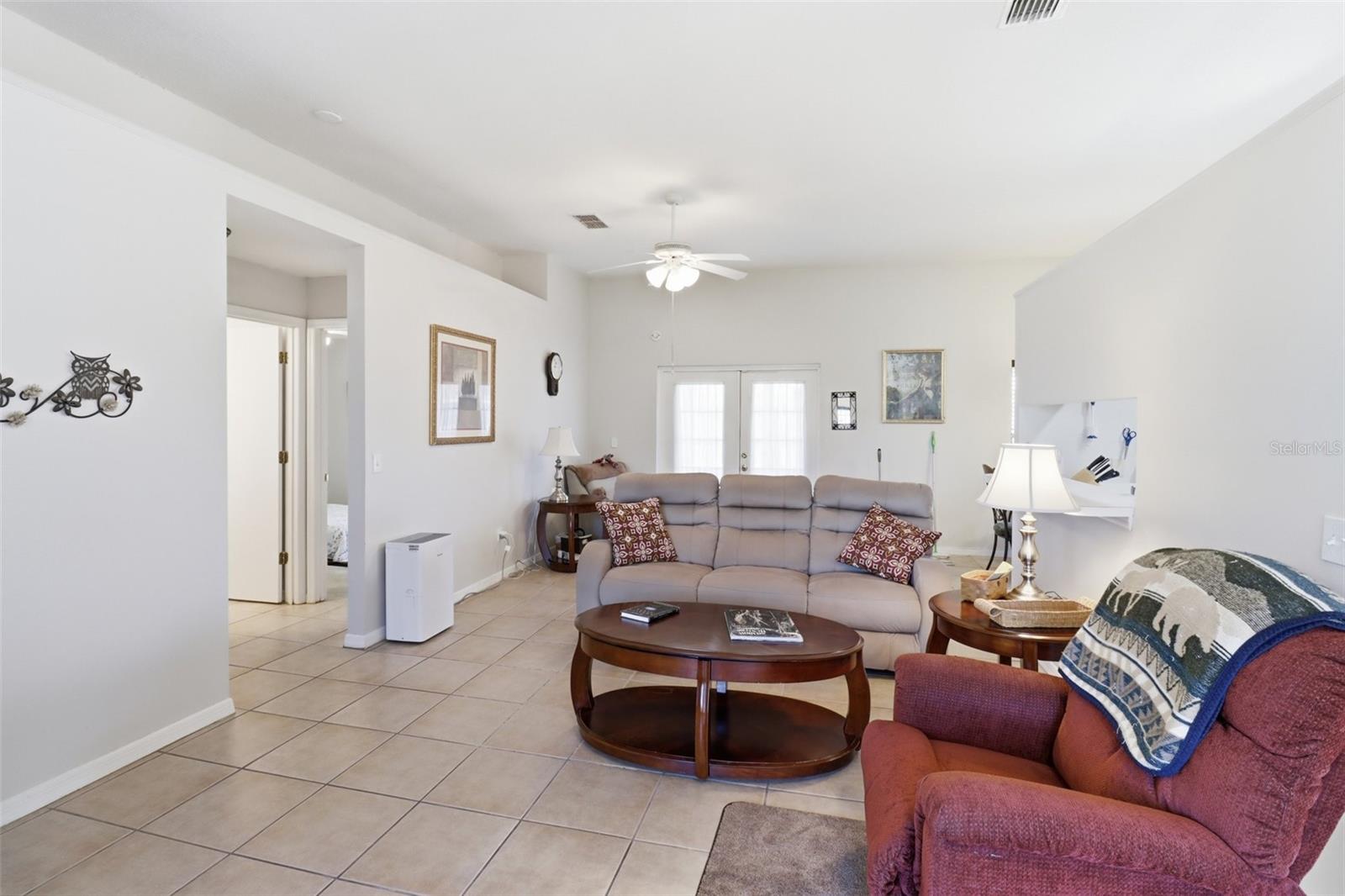 Image 4 of 34 For 1435 Hensley Drive