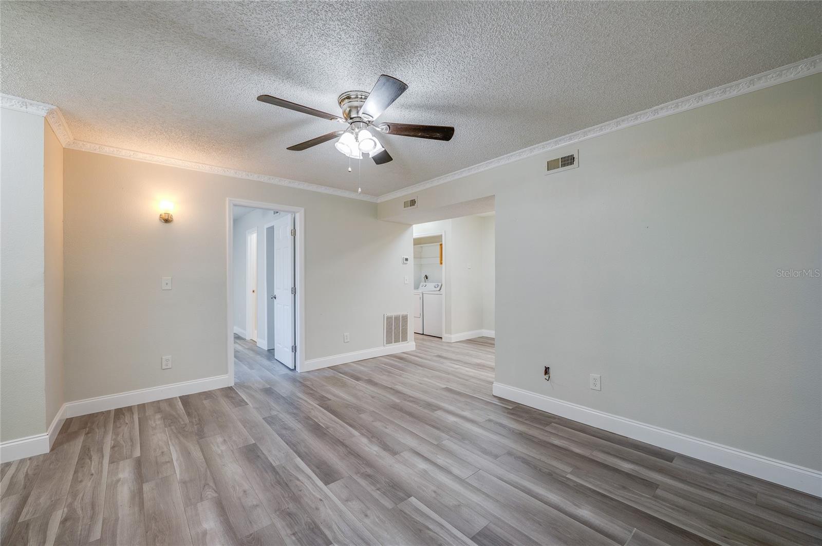 Image 10 of 25 For 1600 Big Tree Road H3